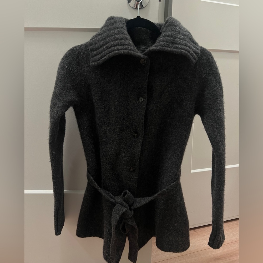Relativity 100% Lambswool Dark Gray Sweater Made in Australia Size Medium